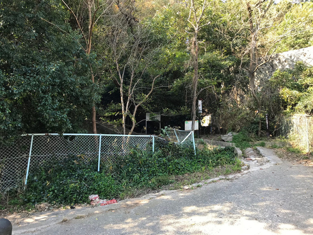 長峰堰堤、登山道入口だと思う